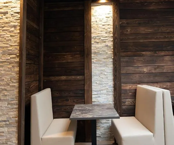 Le Geneve Ла-Бурбуль