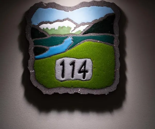 Le Geneve 2* ラ・ブルブール