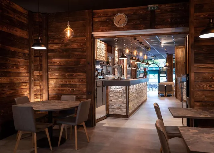 Le Geneve ホテル ラ・ブルブール