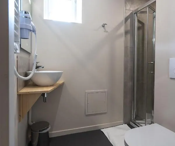 Le Geneve Отель 2*