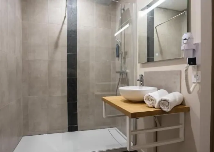 Отель Le Geneve